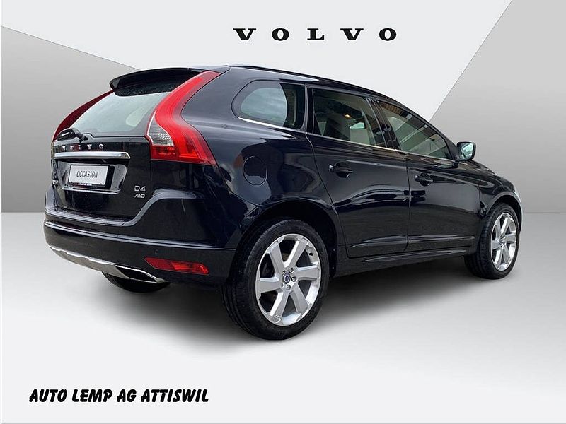 Volvo  2.4 D4 Momentum AWD